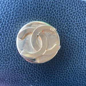 Chanel clip on earring